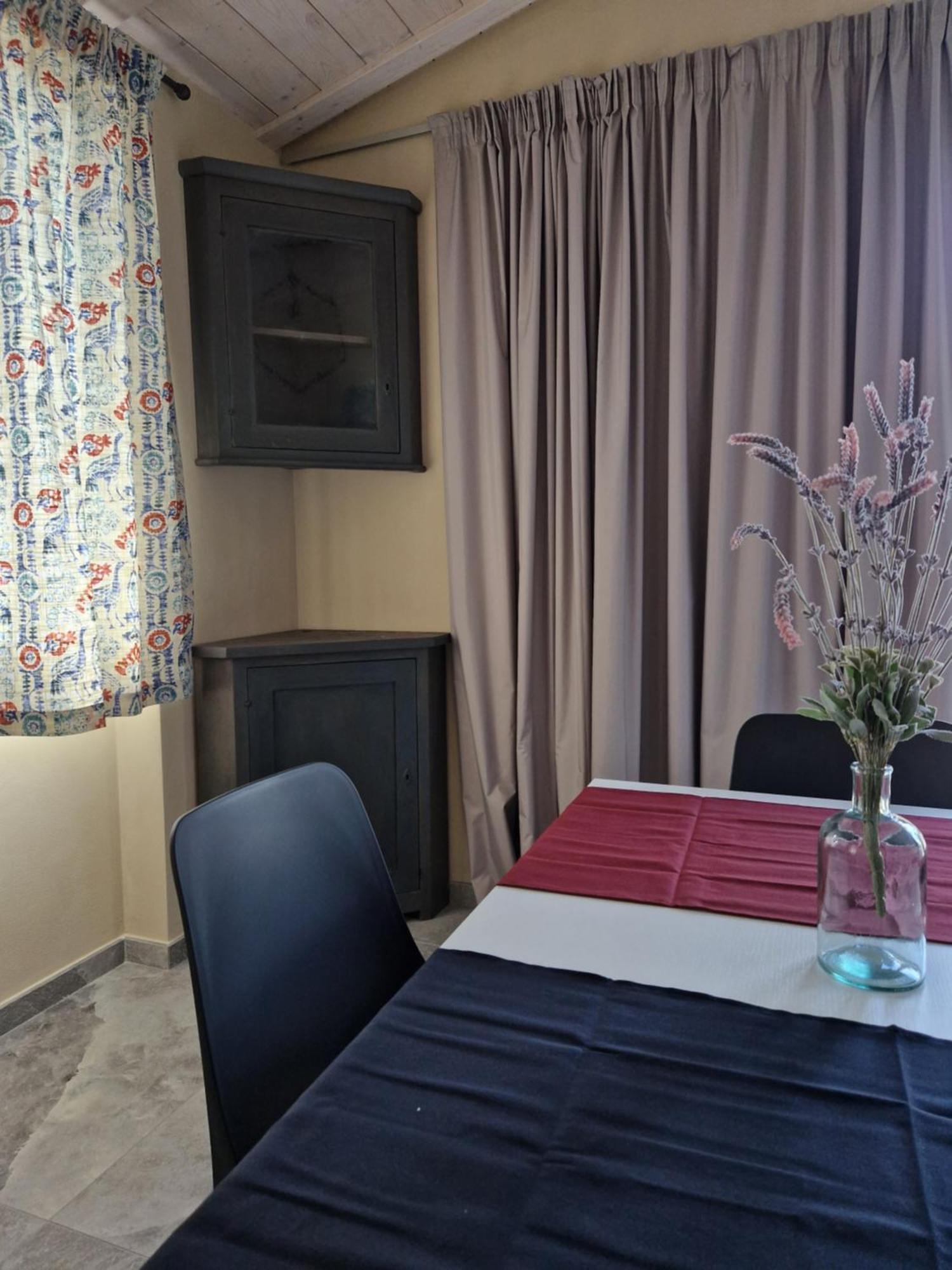 A Baracca Du Pei Villa Империа Стая снимка